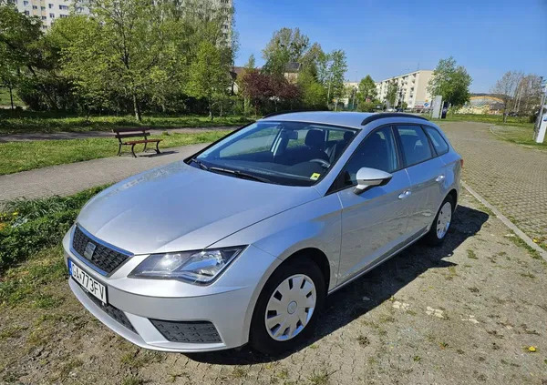 lubuskie Seat Leon cena 32800 przebieg: 269790, rok produkcji 2017 z Gdańsk